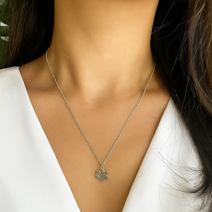 Nala | Elegant Silver Paw Necklace