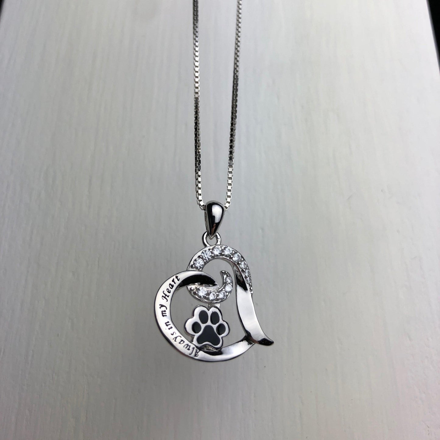 Lola | Cherished Paw Necklace