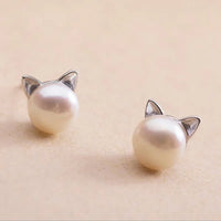 Tori | Pearl Cat Earrings