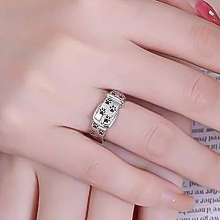 Georgie | Playful Collar-Inspired Ring