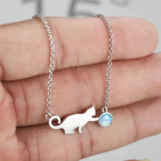 Snowy | Retro Cat Necklace